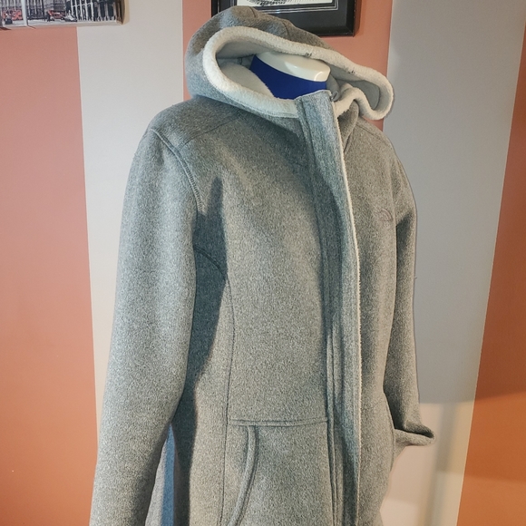 Women's The North Face Hoodie - Picture 4 of 8